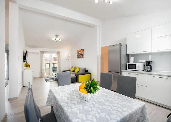 Mare Макарска