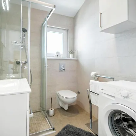 Mare Apartment *