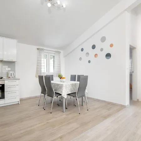 Apartment Mare