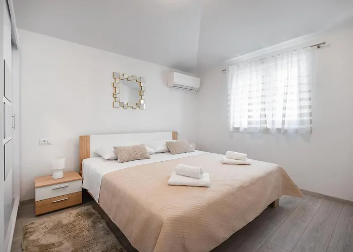 Mare Макарська